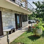 Apartmaji Pregelj *